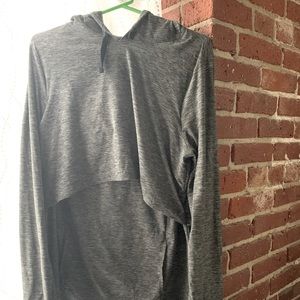 Hooded nursing shirt